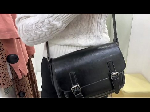 ❤️ Masturbasi umum tina jalang ngora FeralBerry sareng dildo di kamar pas ❤ porno dina su.onetubes.top ❤